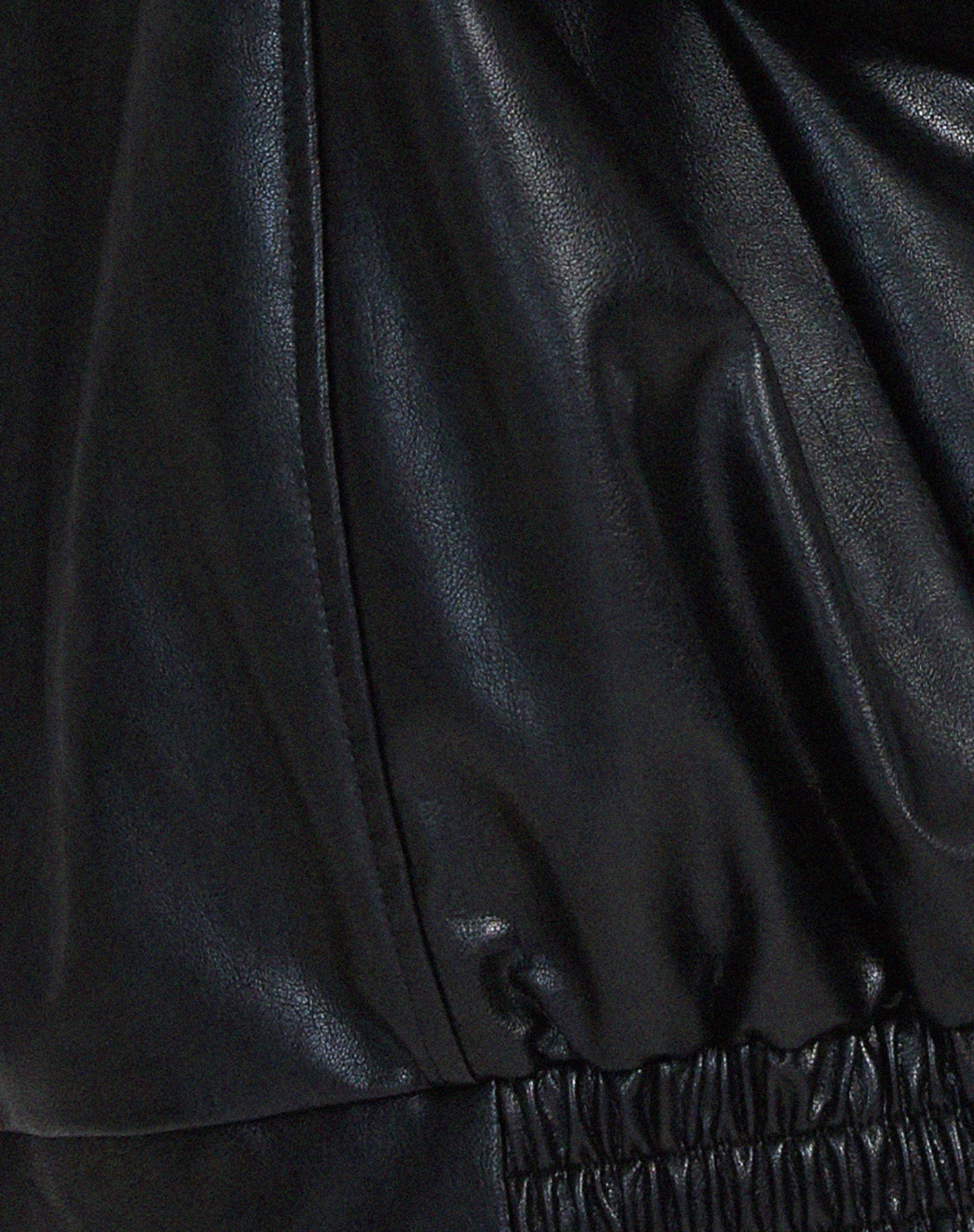Chaqueta bómber de cuero oversize para mujer