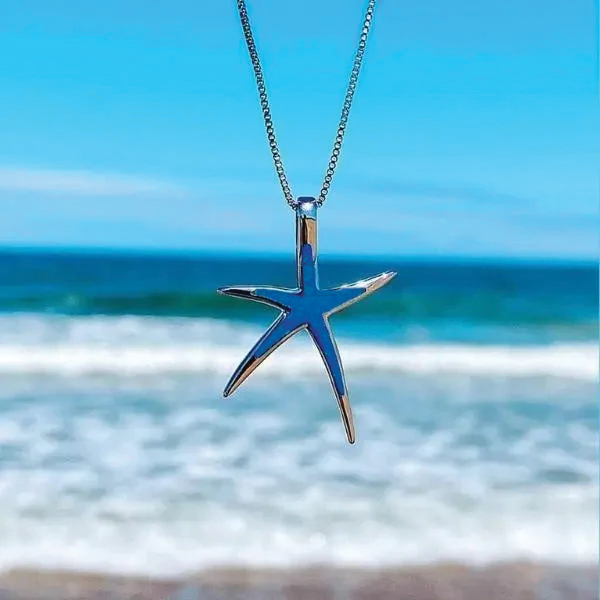 Collar con colgante de estrella de mar