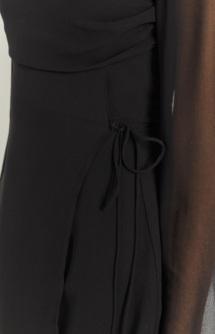 Women’s Modern Long Sleeve Fitted Mini Dress