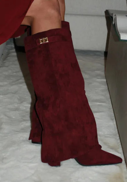 Botas bucaneras de piel para mujer con hebilla