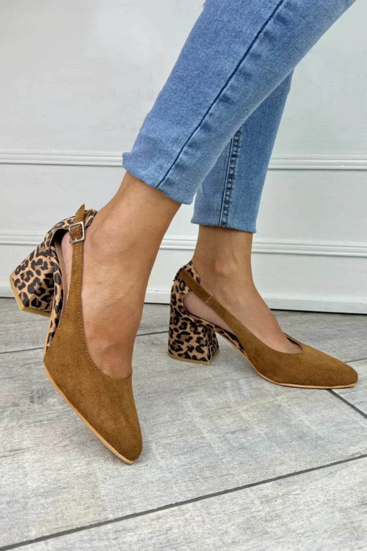 TACONES CON TALÓN DESCUBIERTO DE ESTAMPADO LEOPARDO