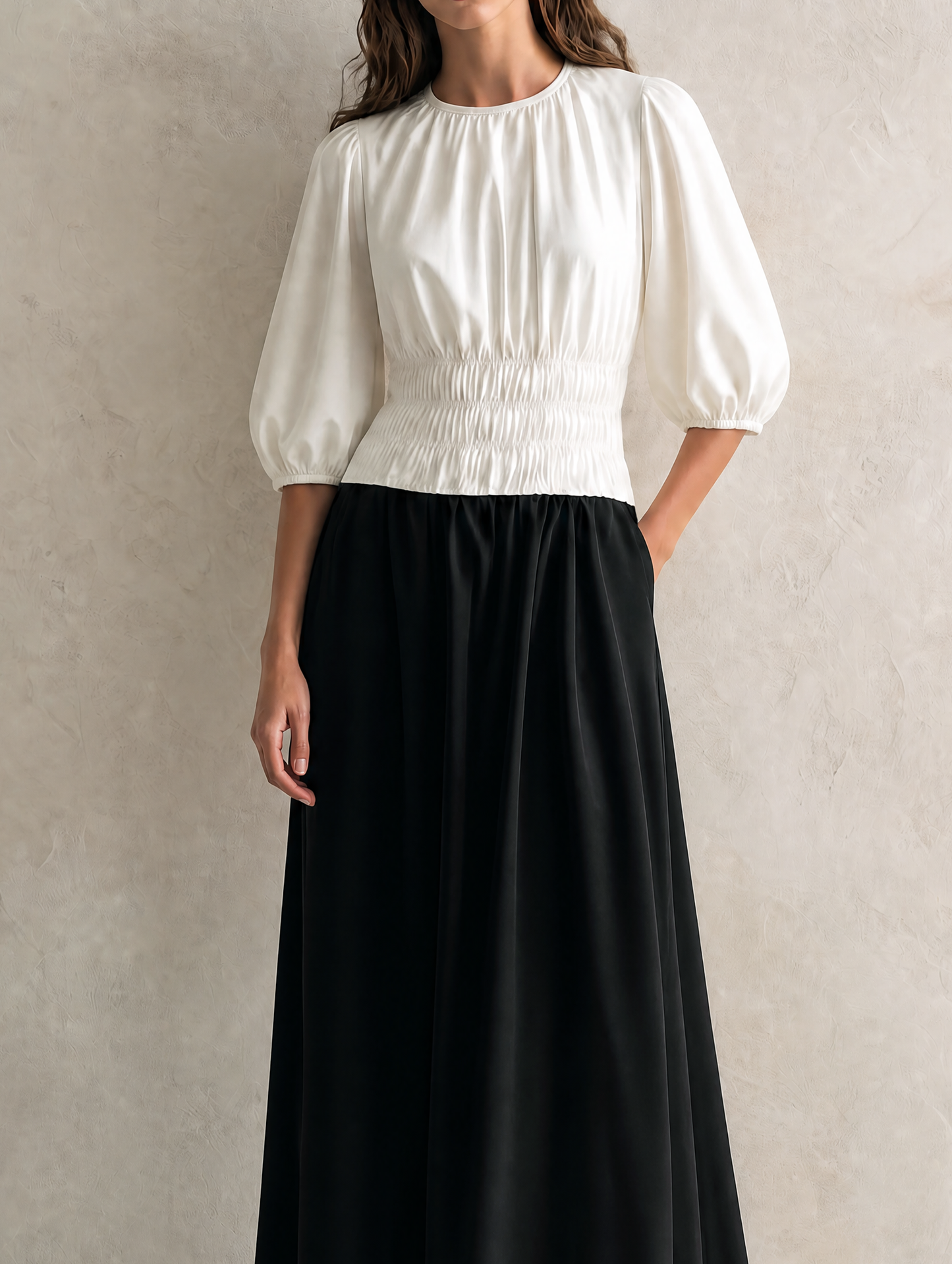 Women's Casual Black And White Woven Maxi Dress With A Round Neck And Mid-length Sleeves