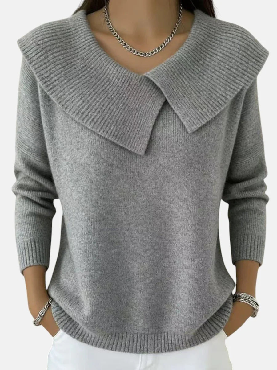 Elegant Sweater with Soft Collar