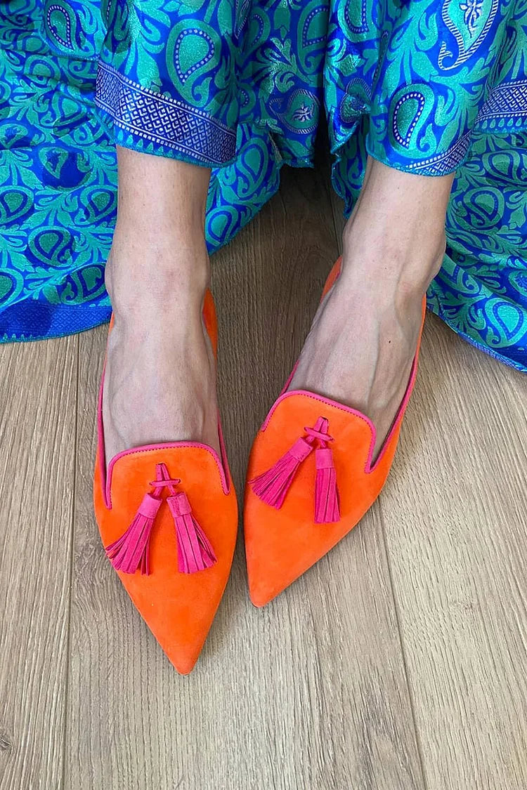 MOCASÍN CON ELEGANTES BORLAS