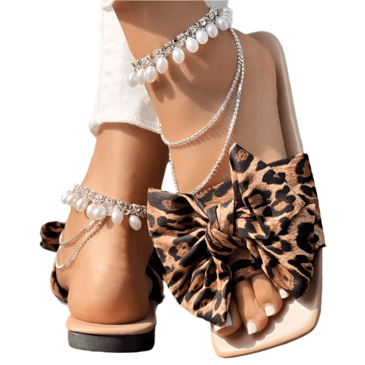 Sandalias tipo pala Savara Leopard