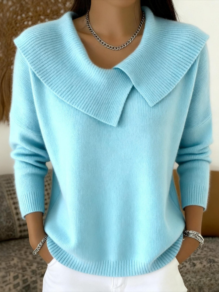 Elegant Sweater with Soft Collar