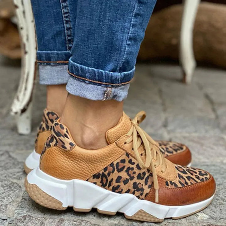 Cómodas zapatillas de leopardo