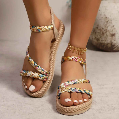 Sandalias planas trenzadas florales