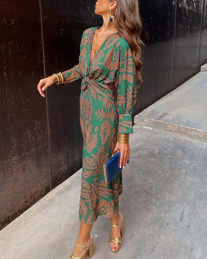 Elegant dress with floral print