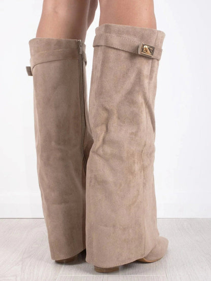 Botas bucaneras de cuero para mujer con hebilla