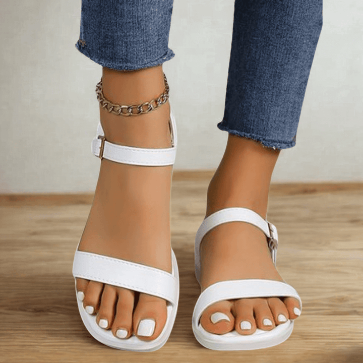 Sandalias Segovia Chic con Tira de Hebilla