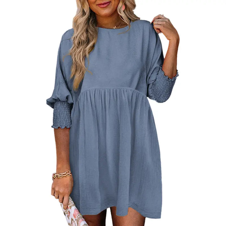 Vestido corto de manga corta y corte holgado