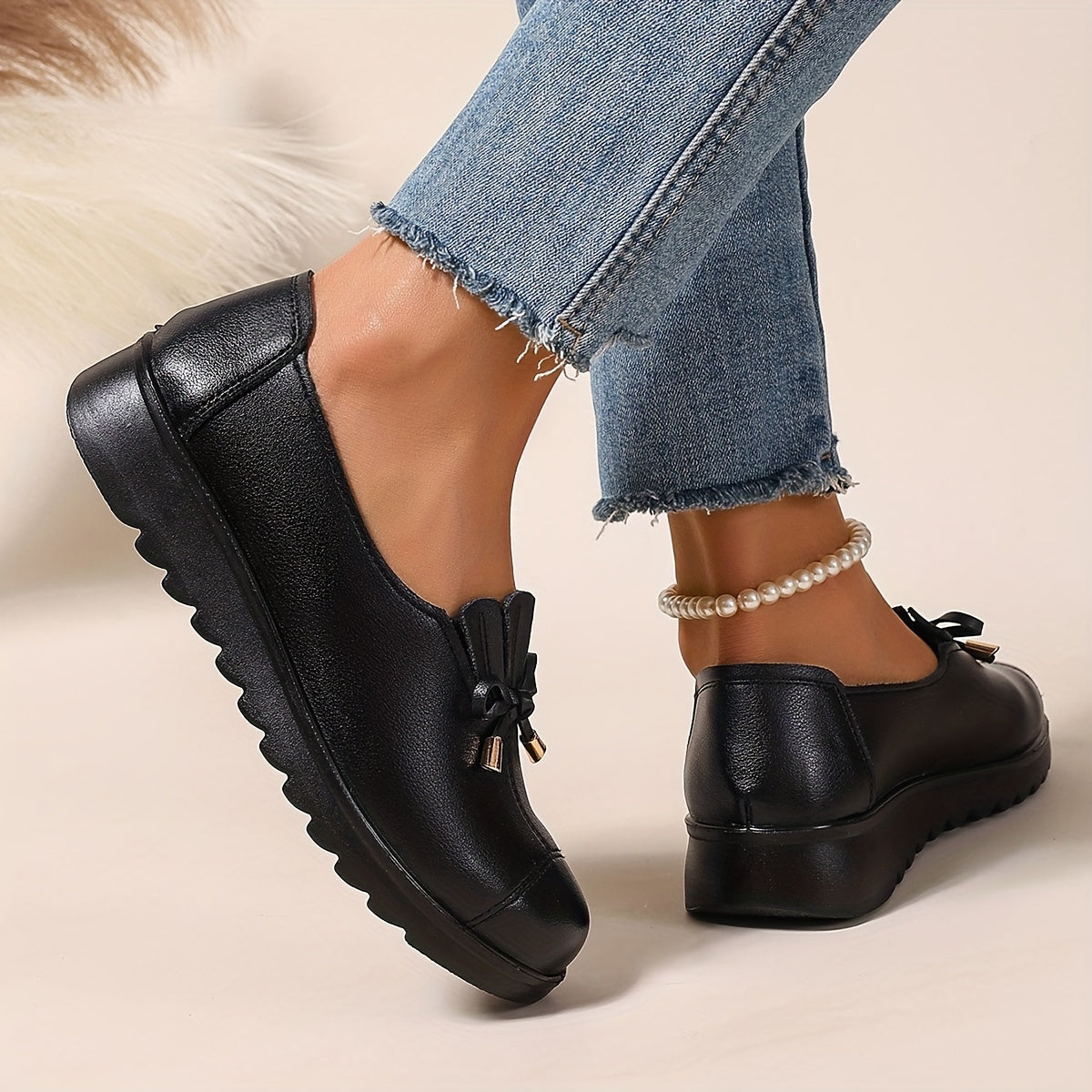 Women's Elegant Slip-On Loafers with Decorative Bow Detail