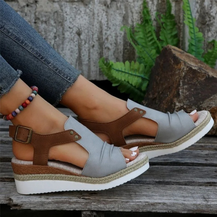 Sandalias casuales de tacón cuadrado Ravenna