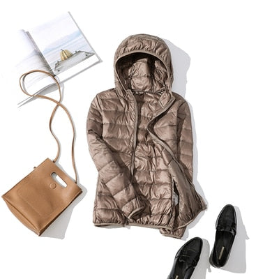Chaqueta de invierno corta con cremallera frontal para mujer