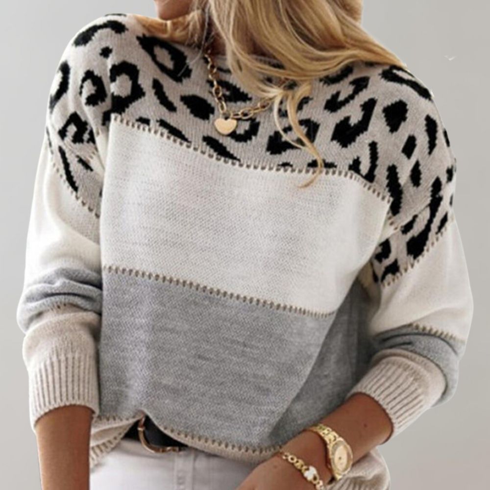 Leisure Sweater with Leopard Print