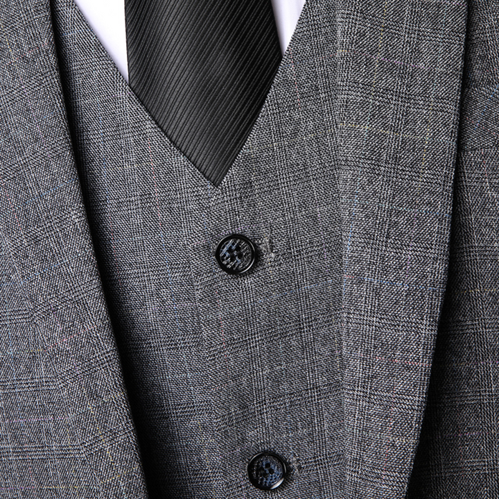 Traje clásico de 3 piezas entallado