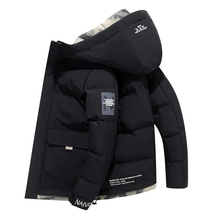 Chaqueta con capucha impermeable y con estilo
