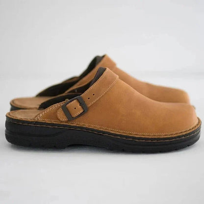 Elegantes zuecos de cuero para hombre