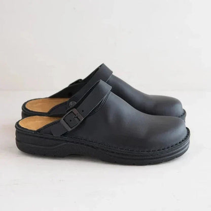 Elegantes zuecos de cuero para hombre