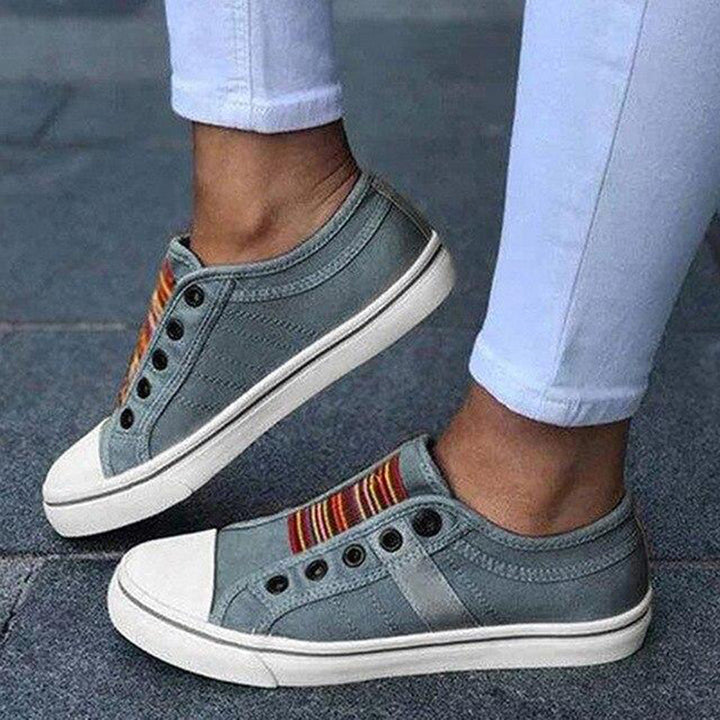 Women’s Trendy Low-Top Stylish Sneakers