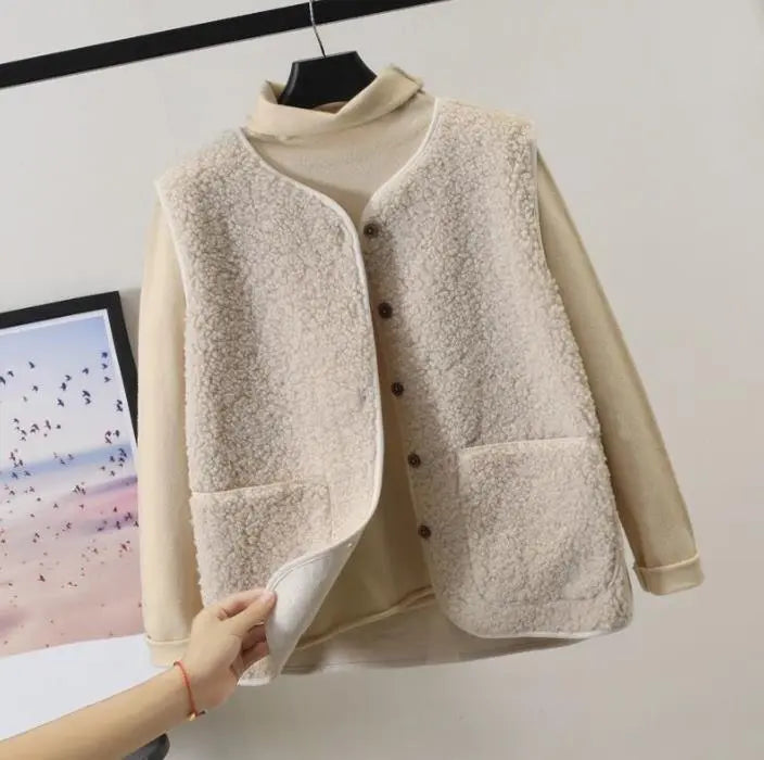 Women’s Relaxed Fit Sleeveless Outerwear Vest