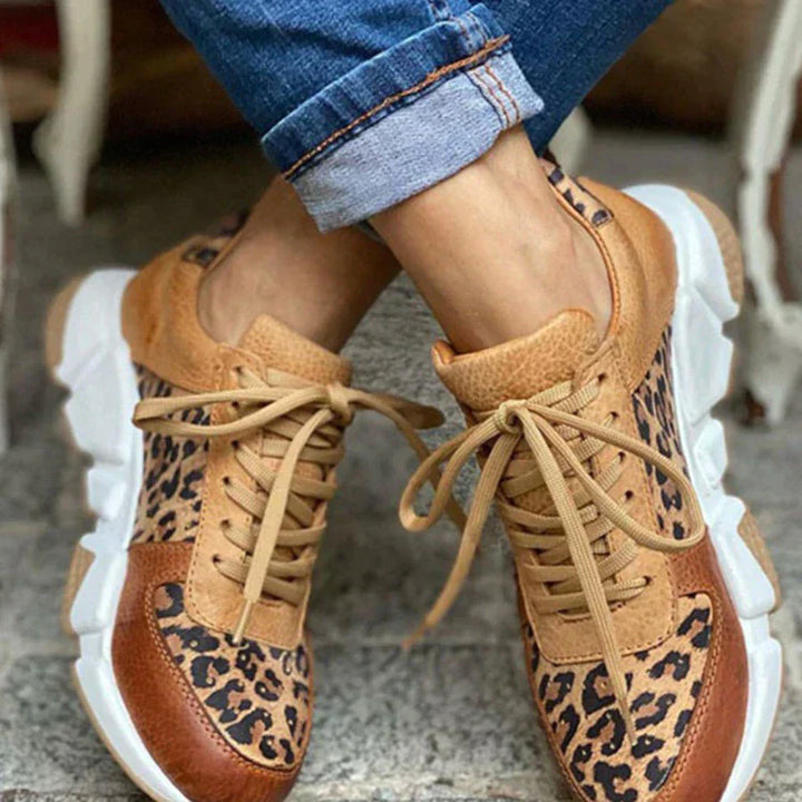 Cómodas zapatillas de leopardo