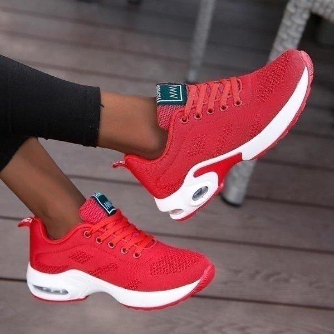 Women’s Trendy Athletic Style Running Shoes