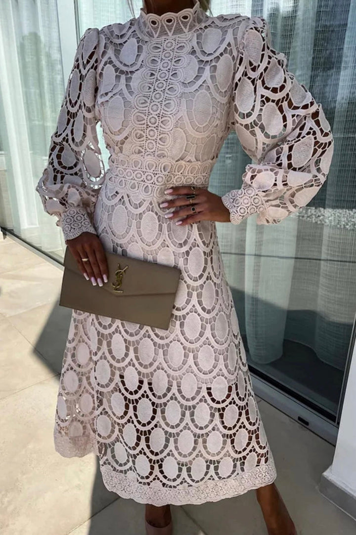 Elegante Vestido Midi de Encaje