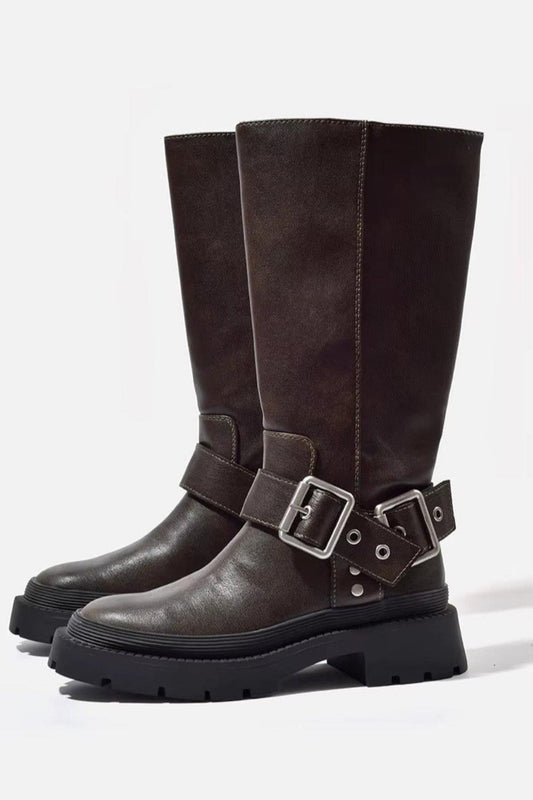 Botas de mujer a media pantorrilla con hebilla