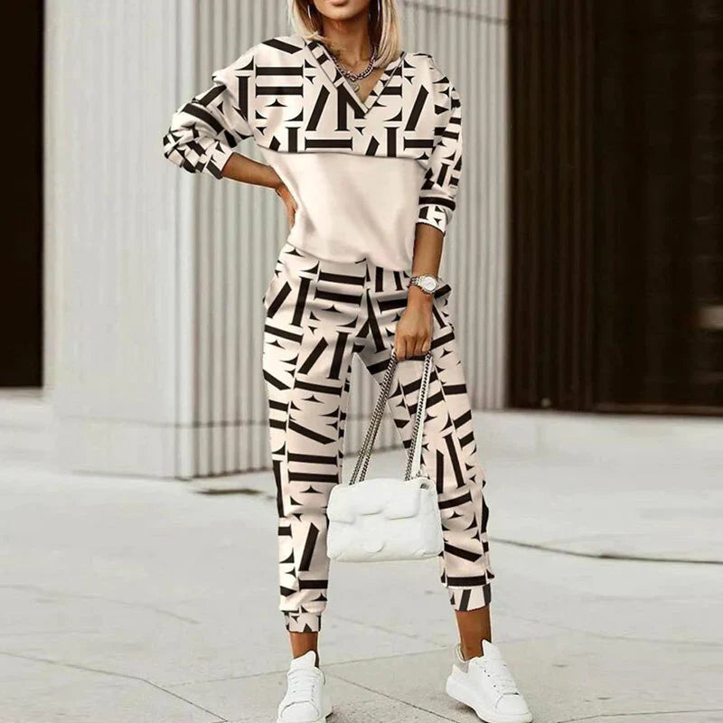 Women’s Relaxed Fit Zip Tracksuit Set