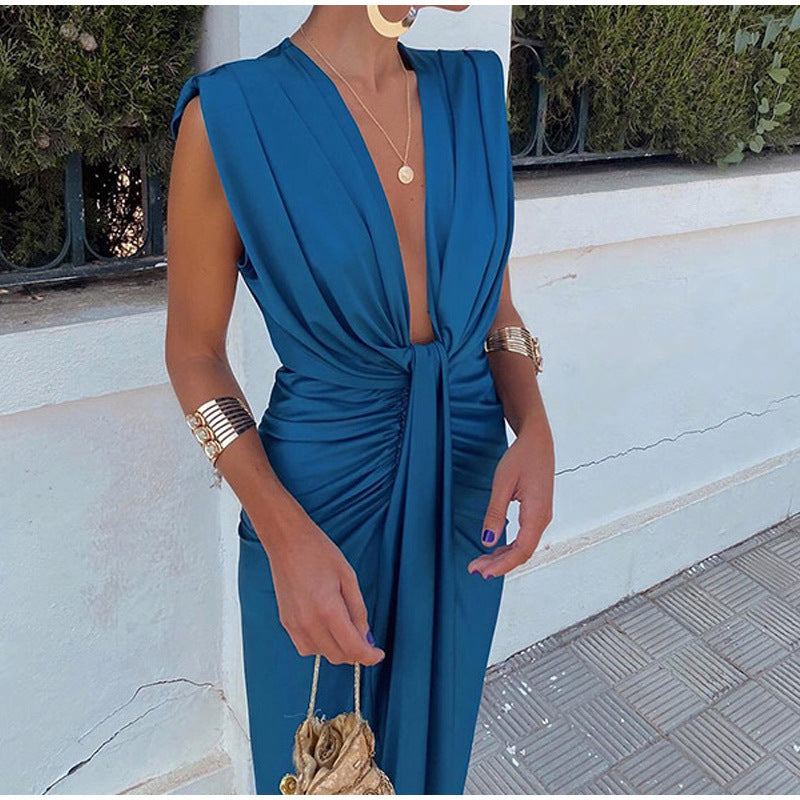 Elegante vestido con cuello en V