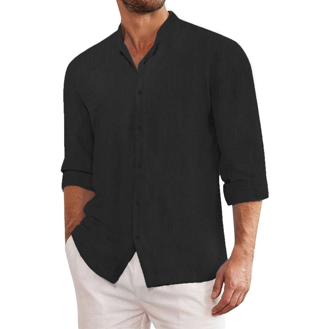 Elegante camisa con cuello alto