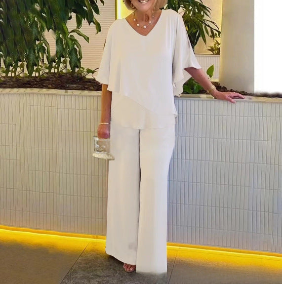 Comfortable set with wide legs