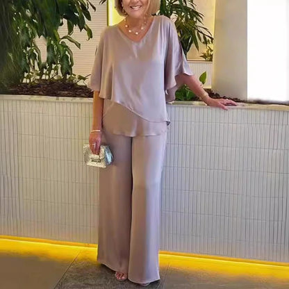 Comfortable set with wide legs