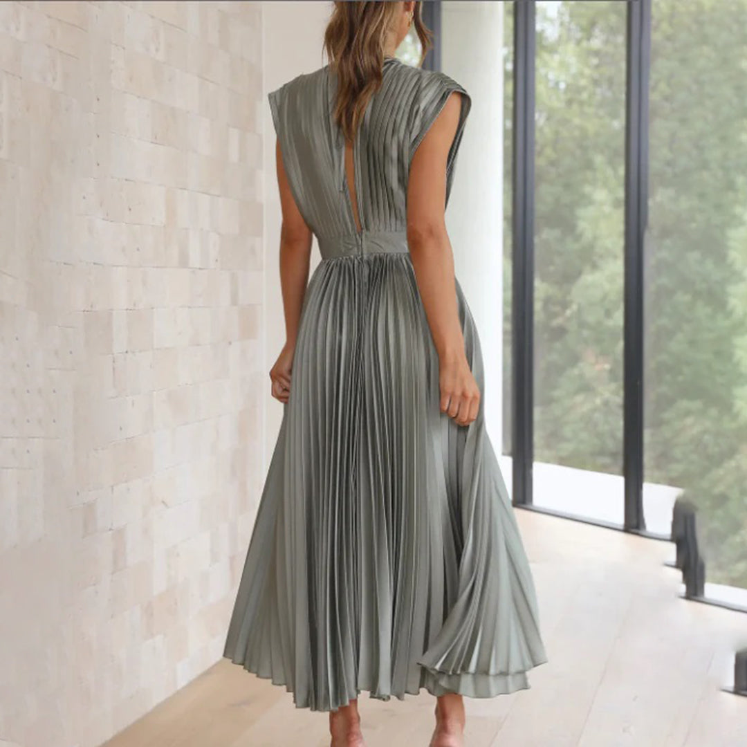 Vestido midi plisado atemporal