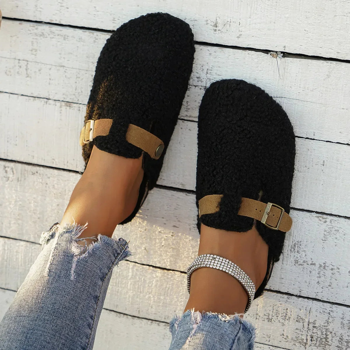 Women Cozy Slip-On Slippers