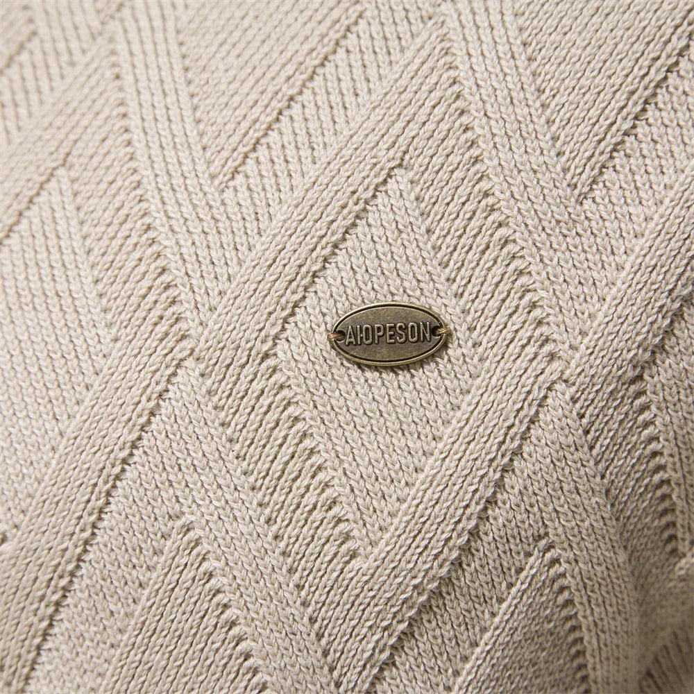 Men's Sweater with Diamond Pattern