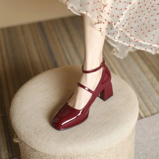 Zapatos de tacón con pulsera al tobillo