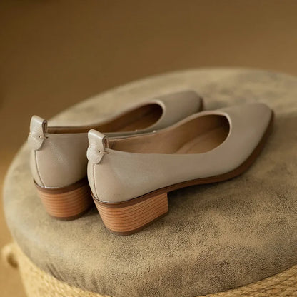 Zapatos de tacón clásicos y cómodos