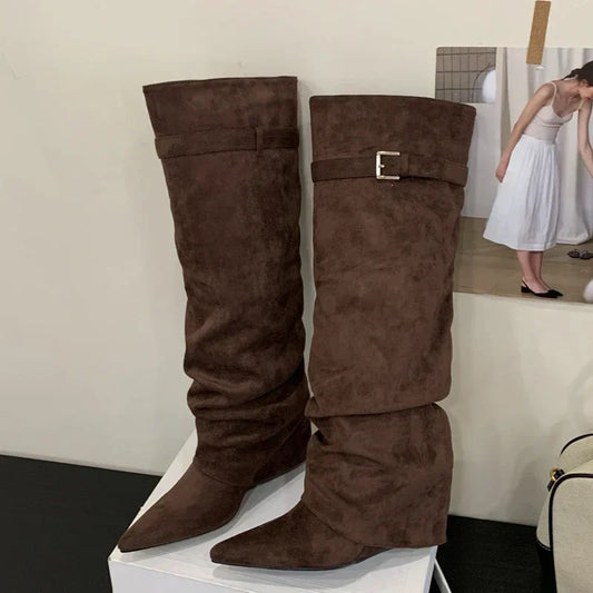 Botas mosqueteras de cuero con hebilla para mujer