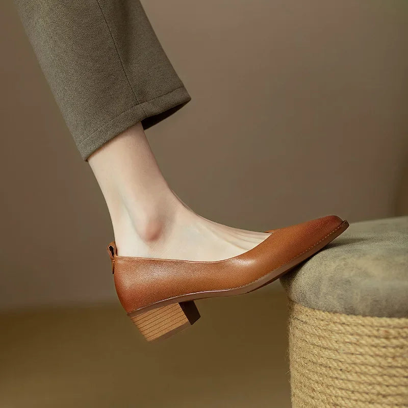 Zapatos de tacón clásicos y cómodos