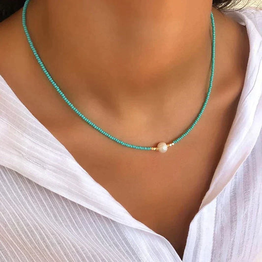 Gargantilla con perlas de cuentas