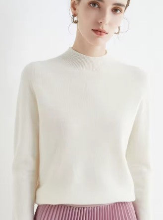 Cómodo suéter de lana con cuello alto