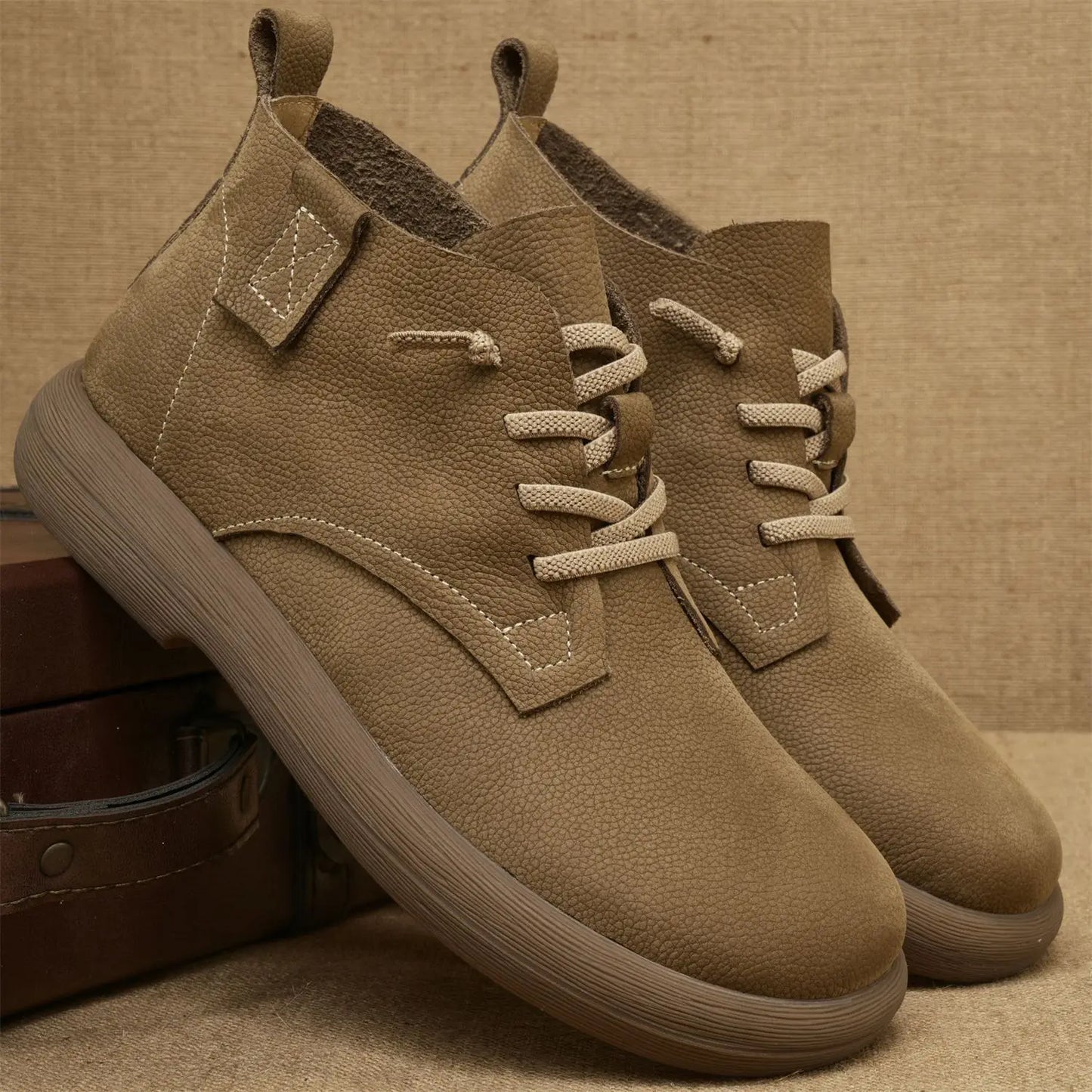 Men’s Casual Lace-Up Shoes