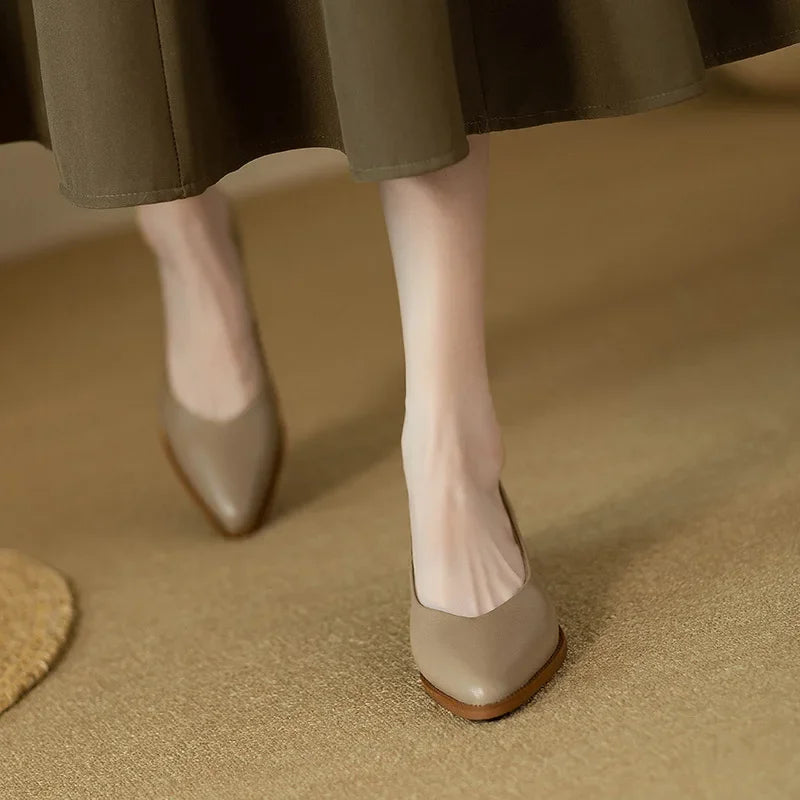 Zapatos de tacón clásicos y cómodos