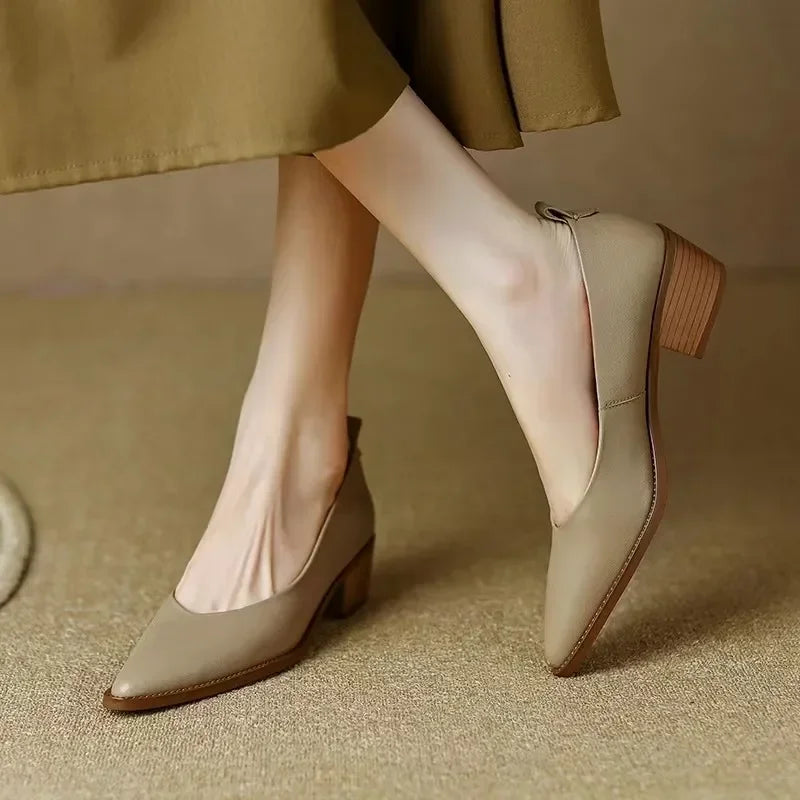 Zapatos de tacón clásicos y cómodos