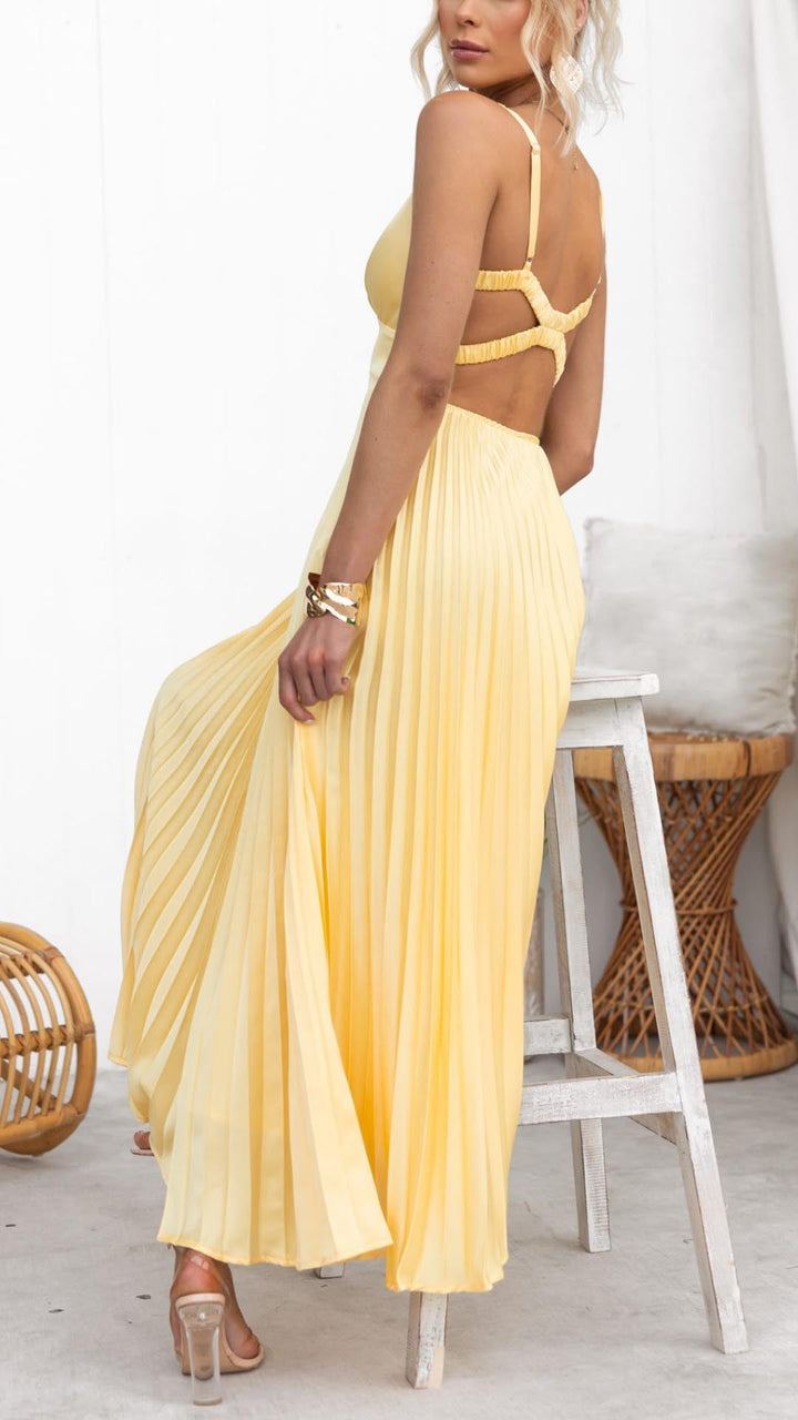Vestido maxi plisado con cuello de pico
