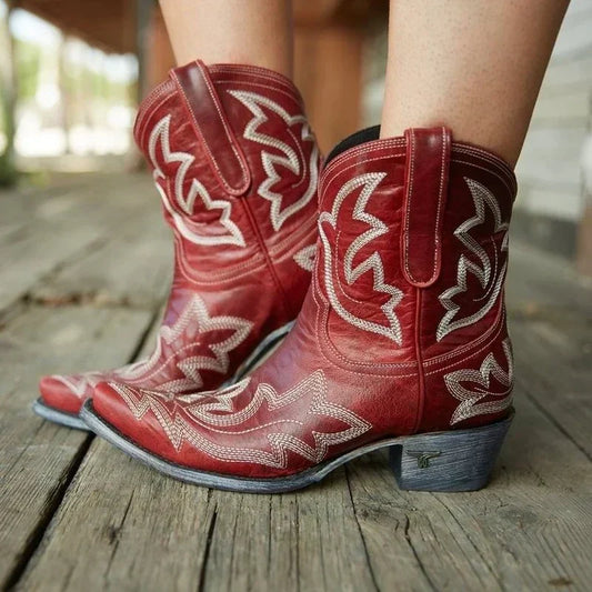 Botas camperas bordadas de mujer