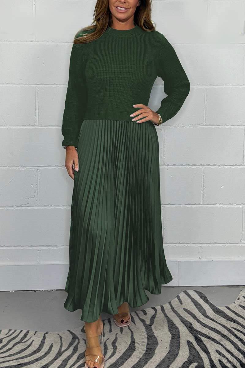 Maxi dress with sweater and pleated skirt